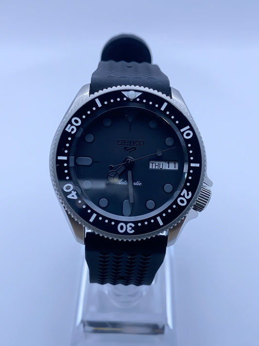 Shadow SKX – Seiko Mod – NH36 Sport