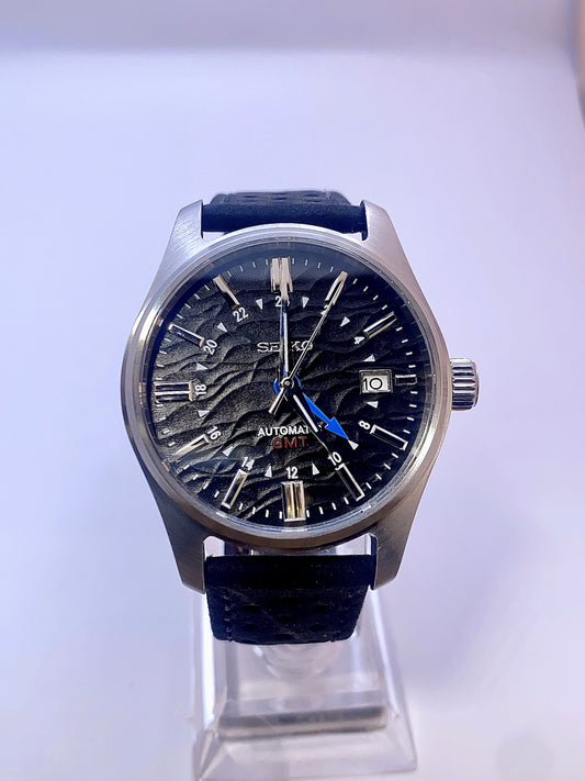 Eclipse Noir GMT – Seiko Mod – NH34 Dress